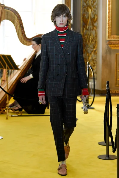 Look 66